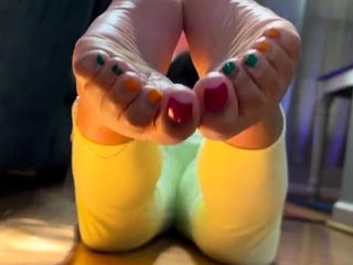 Close up amateur masturbating solo